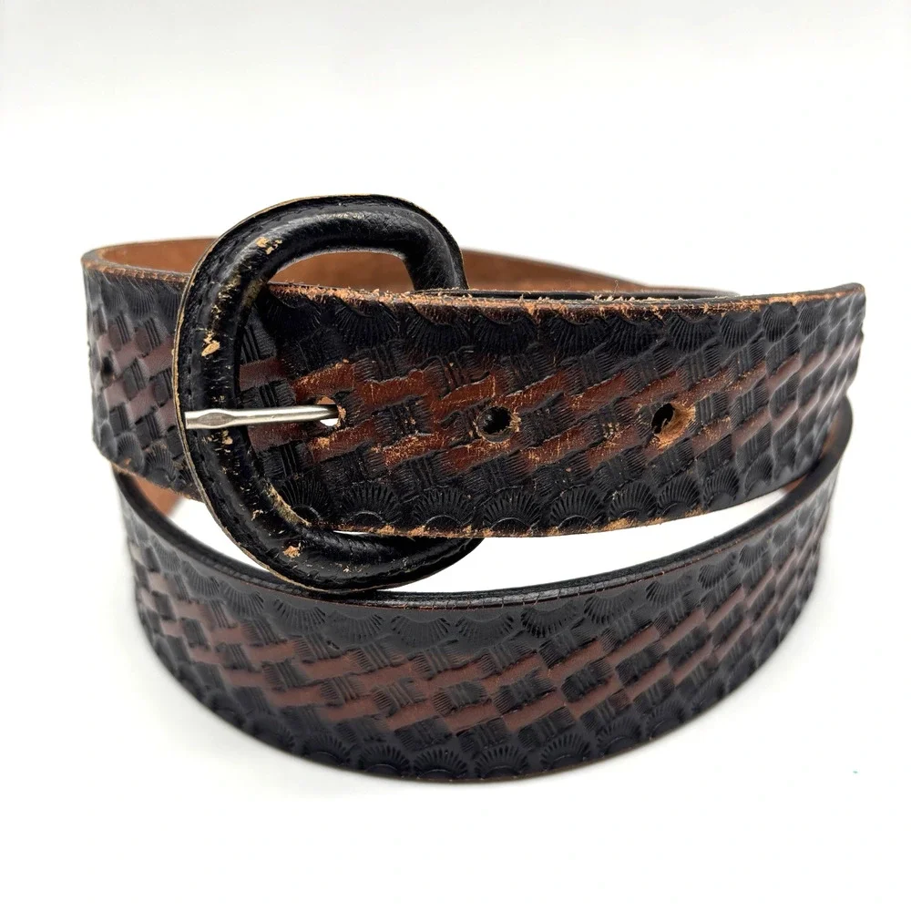1980s Handmade Black Brown Ombre Leather Basketweave Tooled Western Belt 36 USA